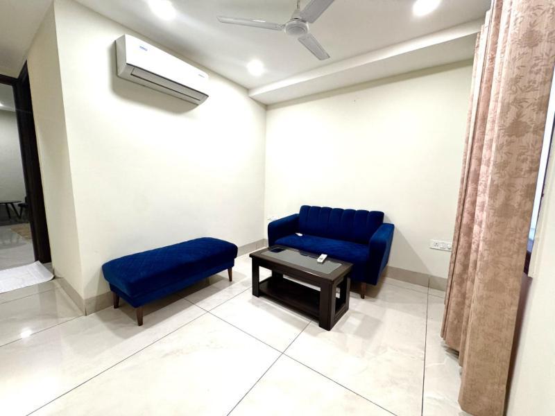 Hotel Prism Grand Zirakpur Esterno foto